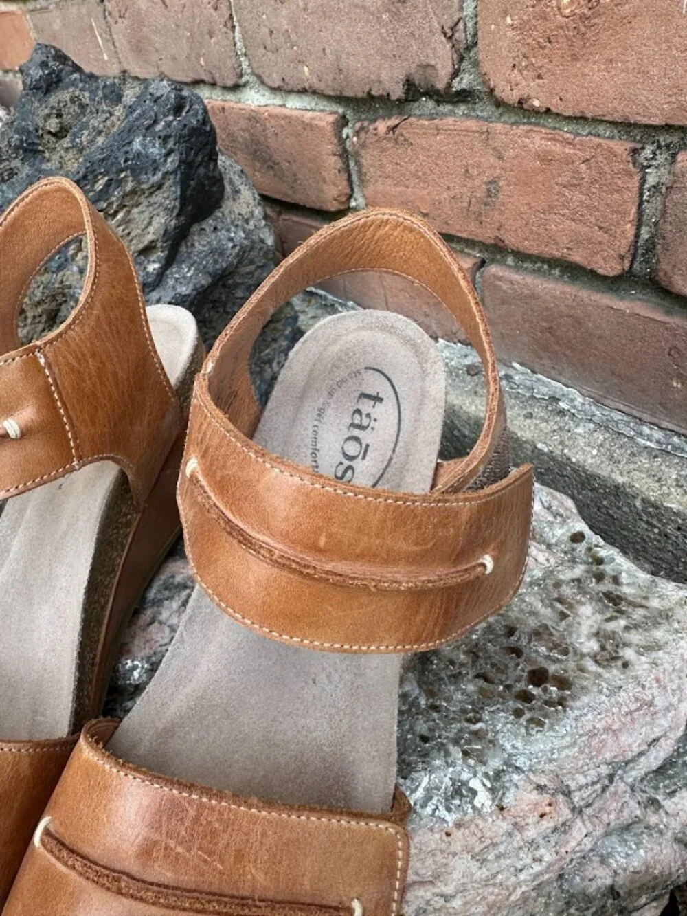 Taos Women's Reason Leather Wedge Sandals Natural Brown Size 40/Size 9 - Picture 4 of 13